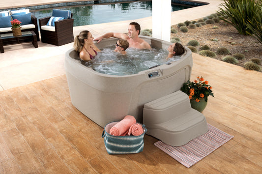 Hot Tubs Built for the UAE Climate: What Makes Ours Different