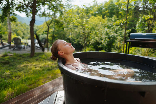 Cold Plunge Benefits: Why Do People Take Ice Baths ?